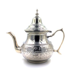 Tetera grande de estilo tradicional marroquí.