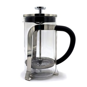 Tetera o cafetera de émbolo grande.