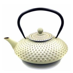 Tetera de hierro fundido.