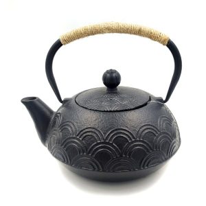 Tetera de hierro fundido.