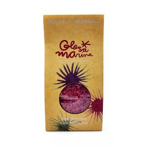 Sal del mar Mediterráneo mezclada con flor de hibisco.