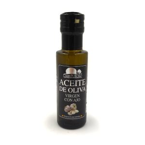 Aceite de oliva con ajo pequeño