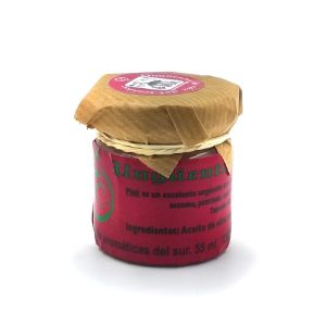 Ungüento con raíz del traidor de cosmética natural.