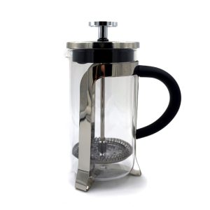 Tetera o cafetera de émbolo pequeña.
