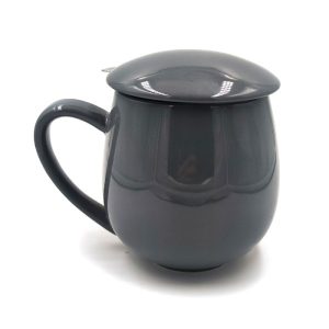 Taza con filtro y tapa para preparar tés e infusiones.