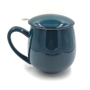 Taza con filtro y tapa para preparar tés e infusiones.