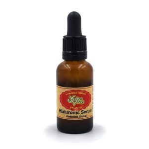 Sérum facial con ácido hialurónico de cosmética natural.