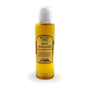 Agua de manzanilla de cosmética natural.