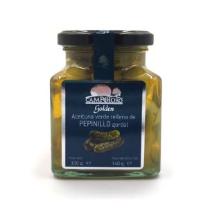 Aceitunas verdes gordal con pimiento pepinillo.