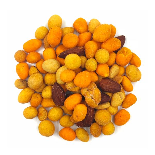 Mezcla de frutos secos fritos con bolitas crujientes.