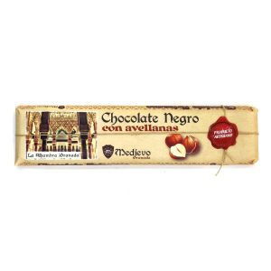 Tableta grande de chocolate artesano con avellanas.