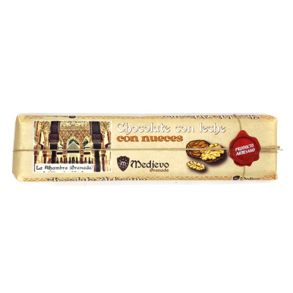 Tableta grande de chocolate con leche artesano con nueces.